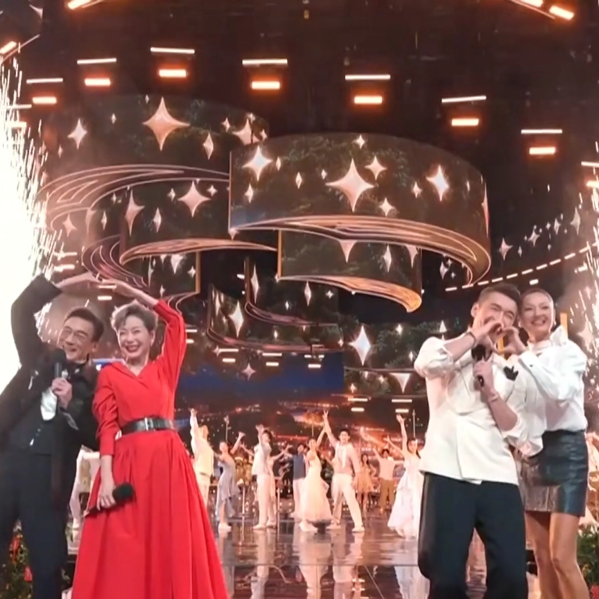 VDF微吊点亮2026北京台春晚万象红庭