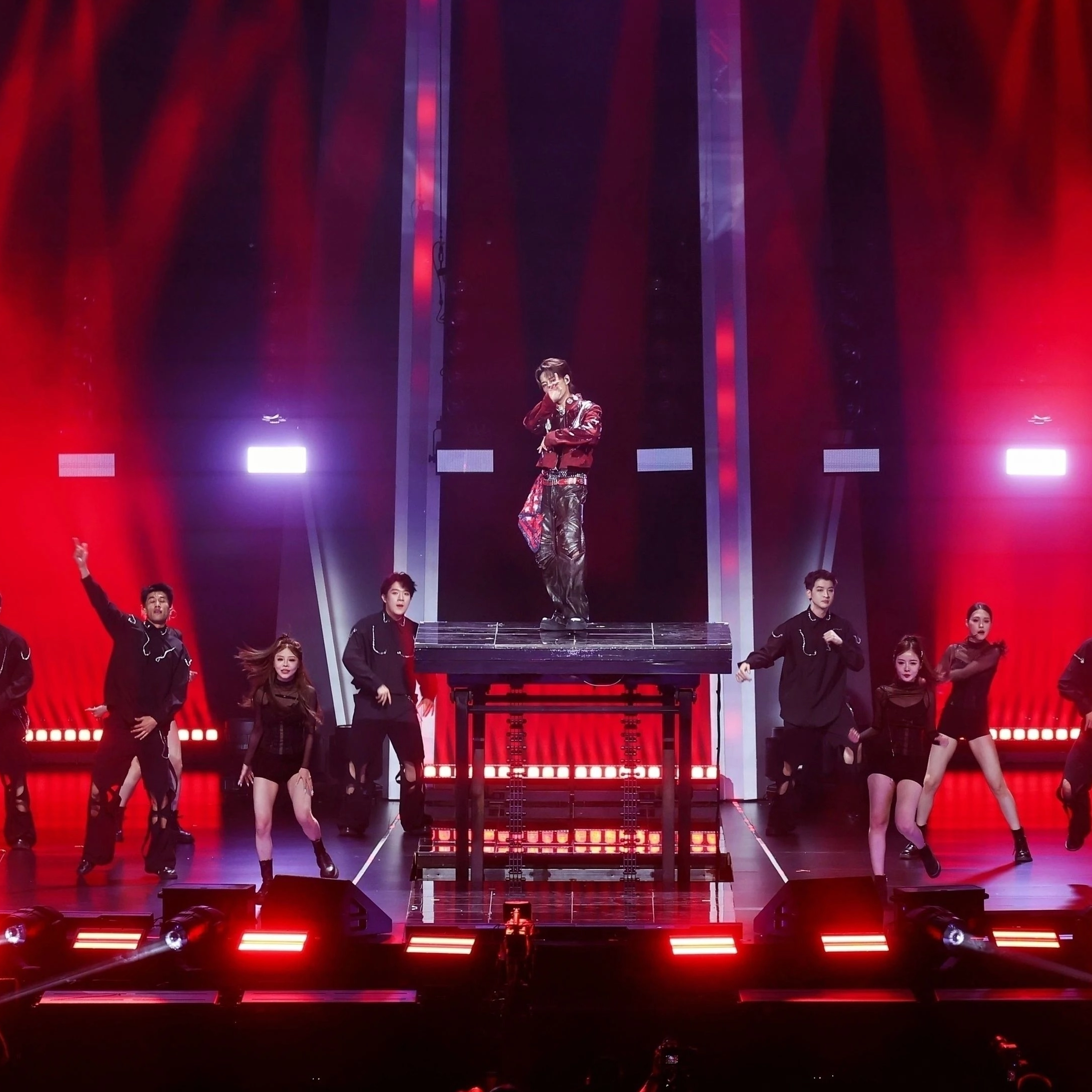 不止一场精彩！TMEA× 东方风云榜双盛典，VDF 微吊让光影“控”出惊艳